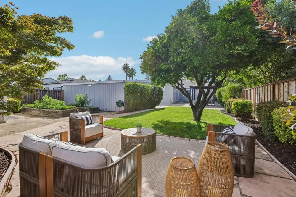 1054 Thornton Way San Jose, CA 95128