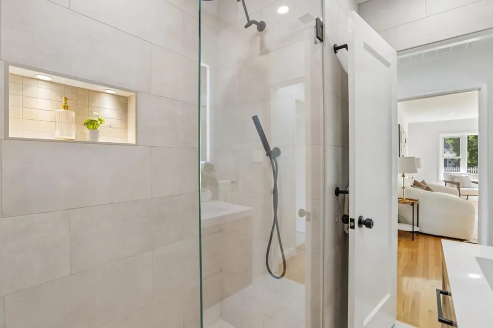 1054 Thornton Way San Jose, CA 95128