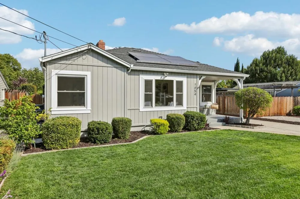 1054 Thornton Way San Jose, CA 95128