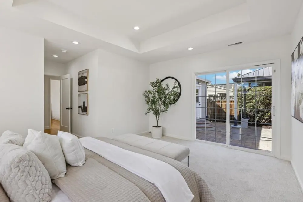 1054 Thornton Way San Jose, CA 95128