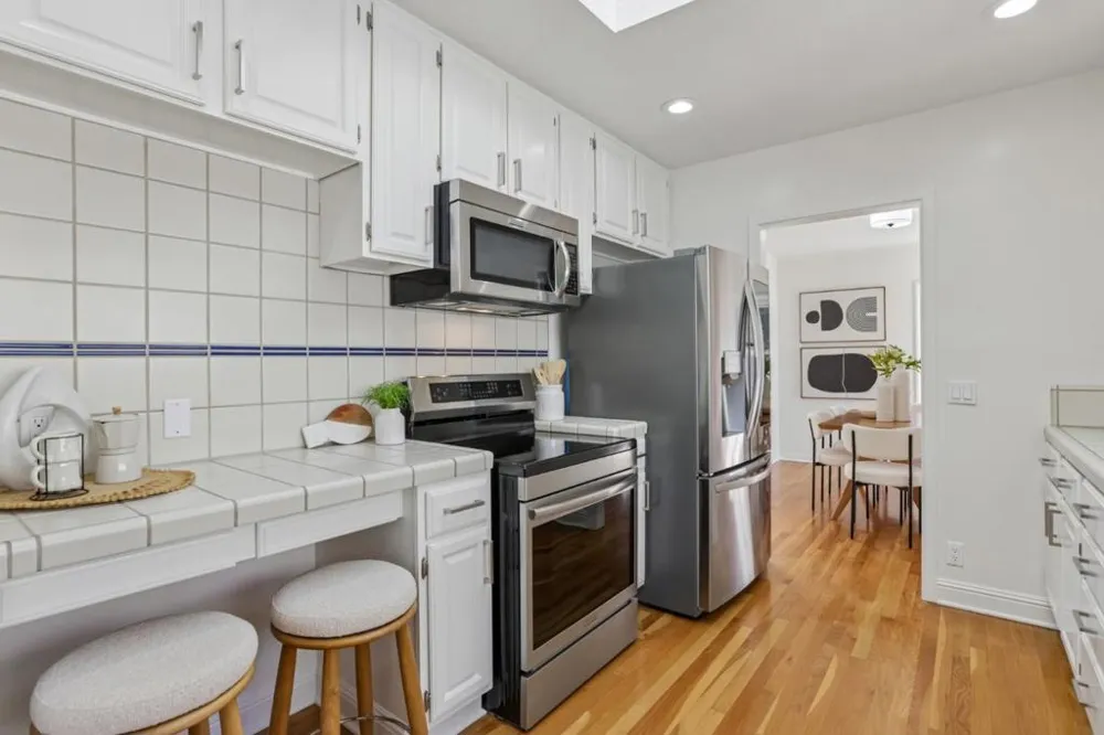 1054 Thornton Way San Jose, CA 95128