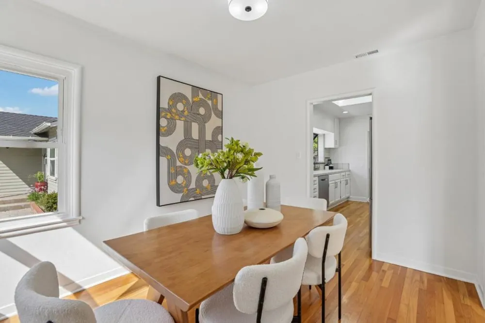 1054 Thornton Way San Jose, CA 95128