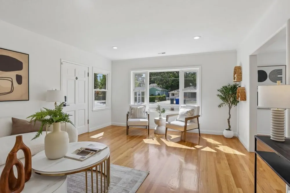 1054 Thornton Way San Jose, CA 95128