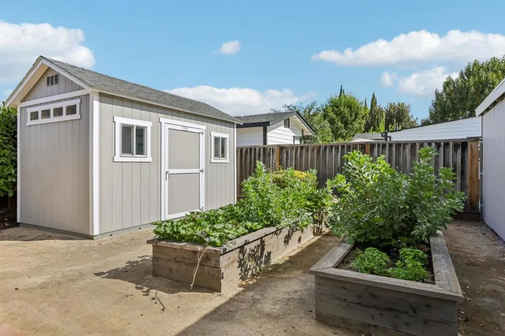1054 Thornton Way San Jose, CA 95128