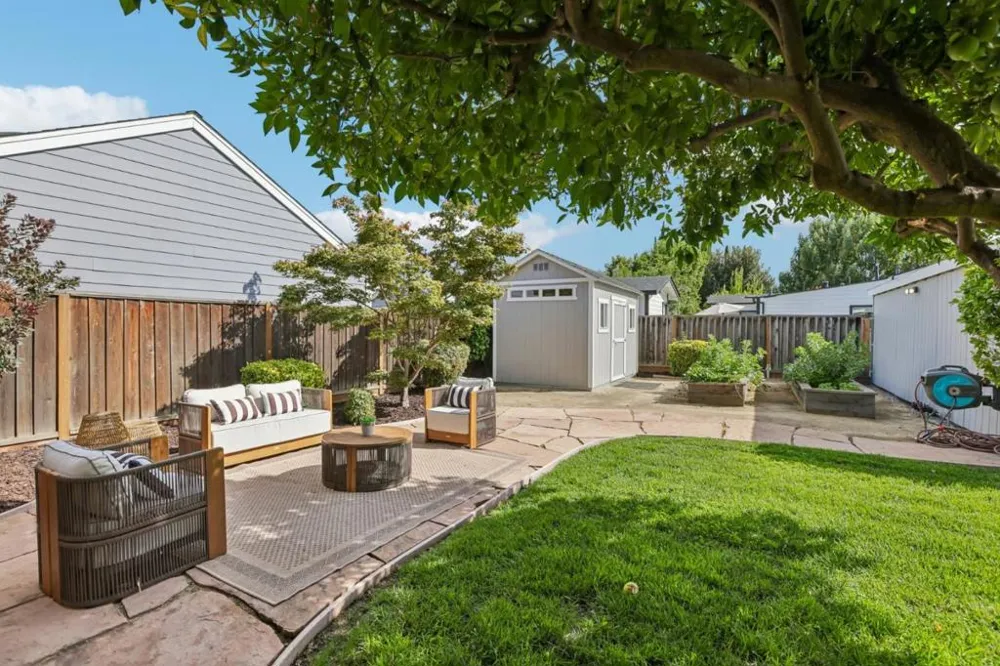 1054 Thornton Way San Jose, CA 95128