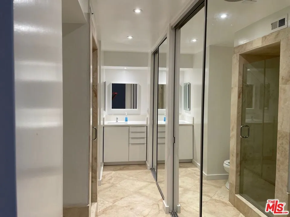 9297 Burton Way #1 Beverly Hills, CA 90210