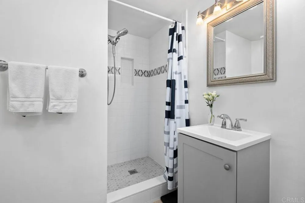 1638 Landquist Drive Encinitas, CA 92024