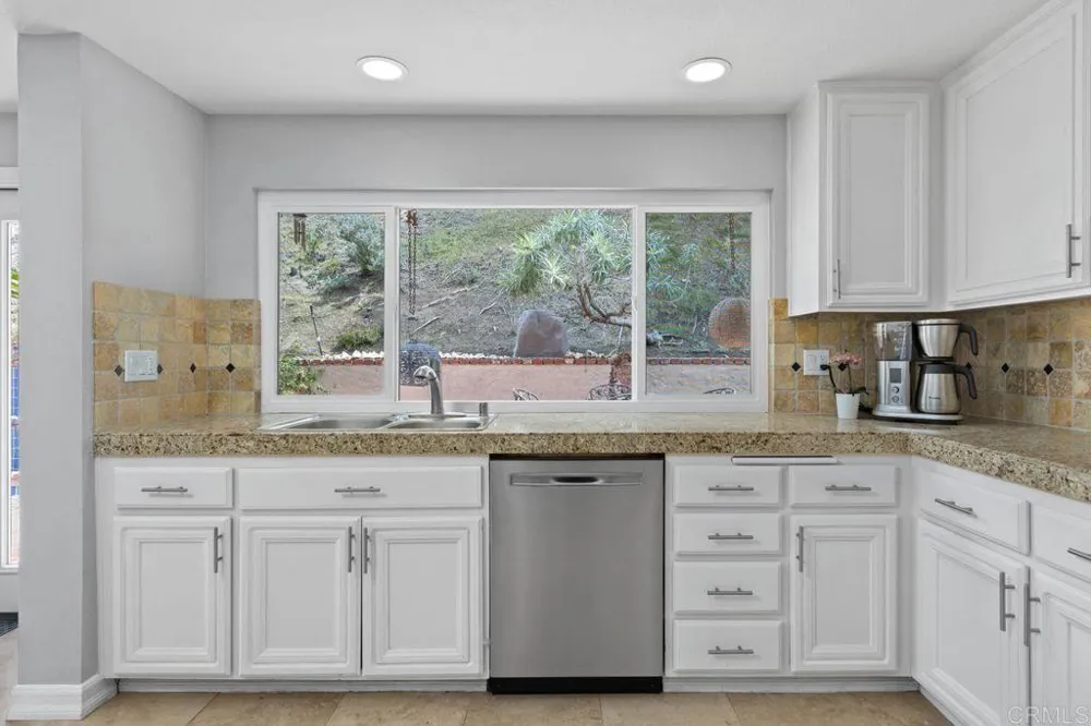 1638 Landquist Drive Encinitas, CA 92024