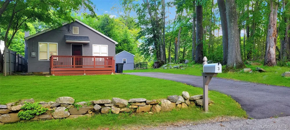3 Preston Place Patterson, NY 12563