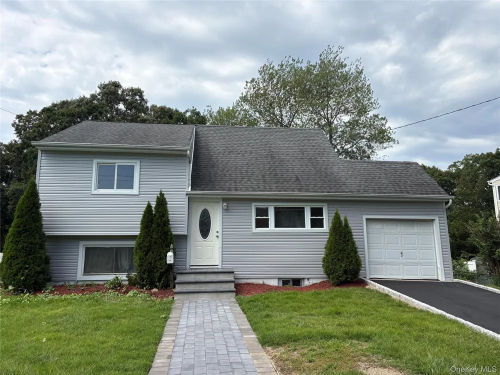 24 Carl Street Ronkonkoma, NY 11779