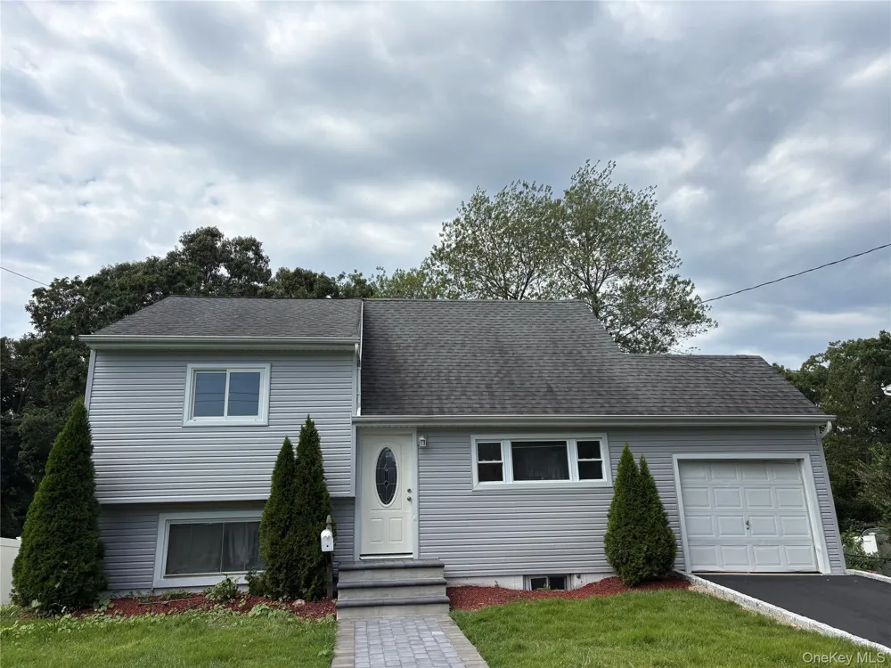 24 Carl Street Ronkonkoma, NY 11779