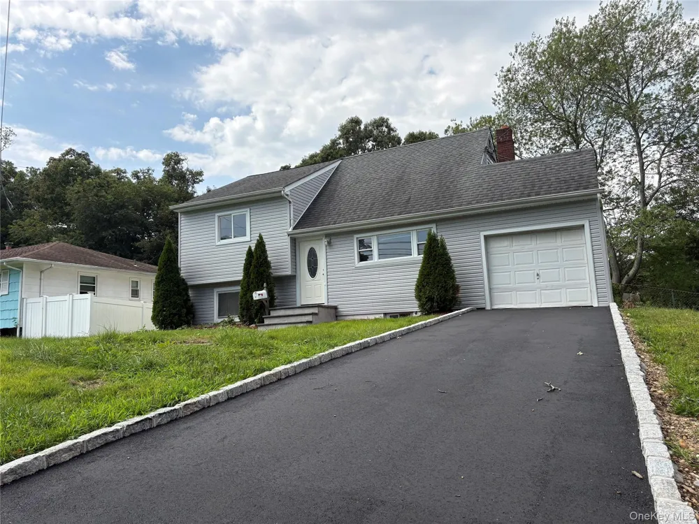 24 Carl Street Ronkonkoma, NY 11779