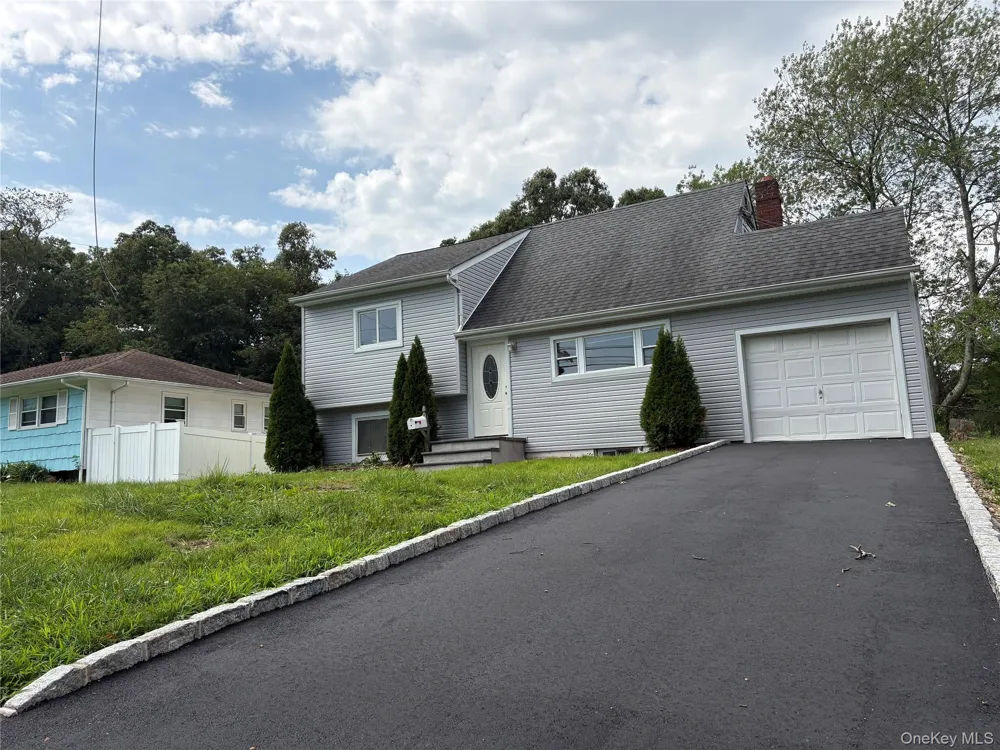24 Carl Street Ronkonkoma, NY 11779
