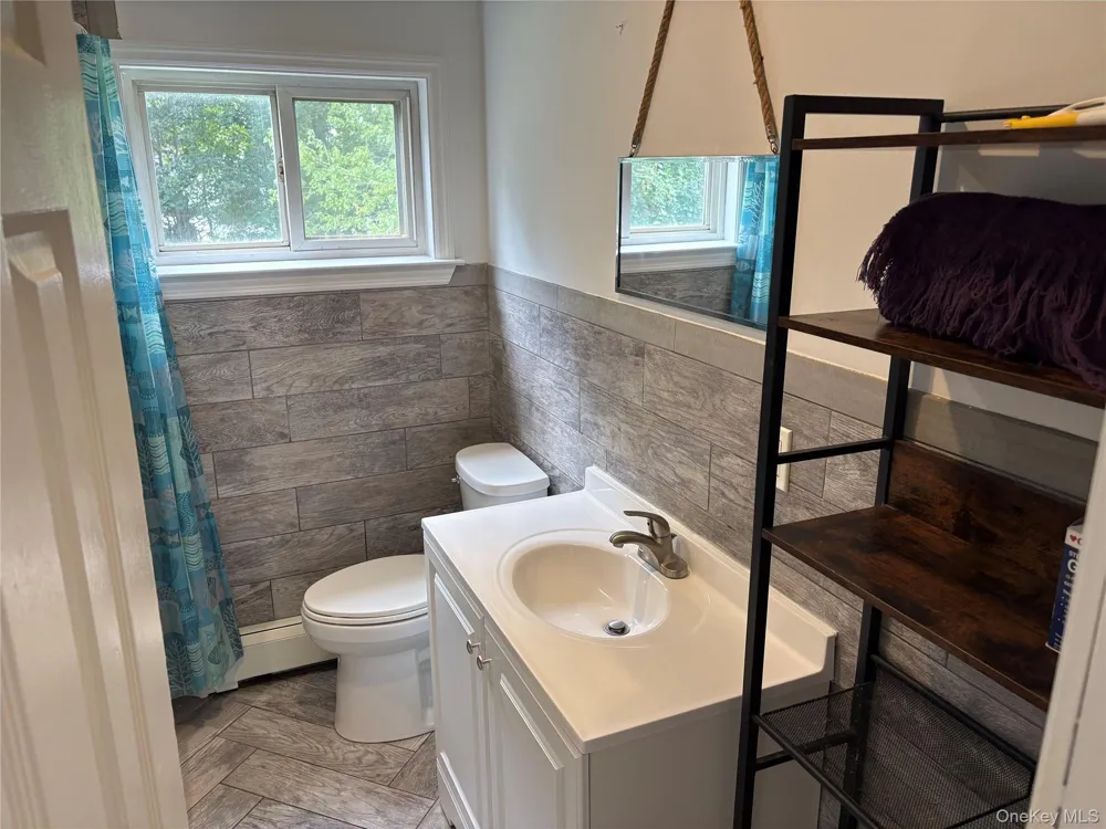 24 Carl Street Ronkonkoma, NY 11779