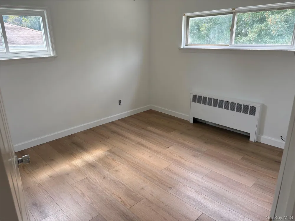 24 Carl Street Ronkonkoma, NY 11779