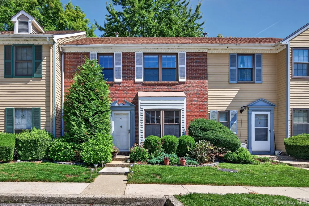 9 Redtwig Court Peekskill, NY 10566