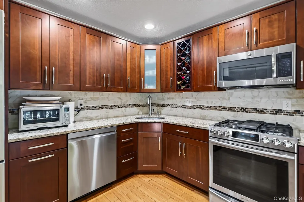 9 Redtwig Court Peekskill, NY 10566