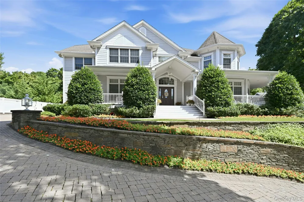 3 Crescent Drive Northport, NY 11768