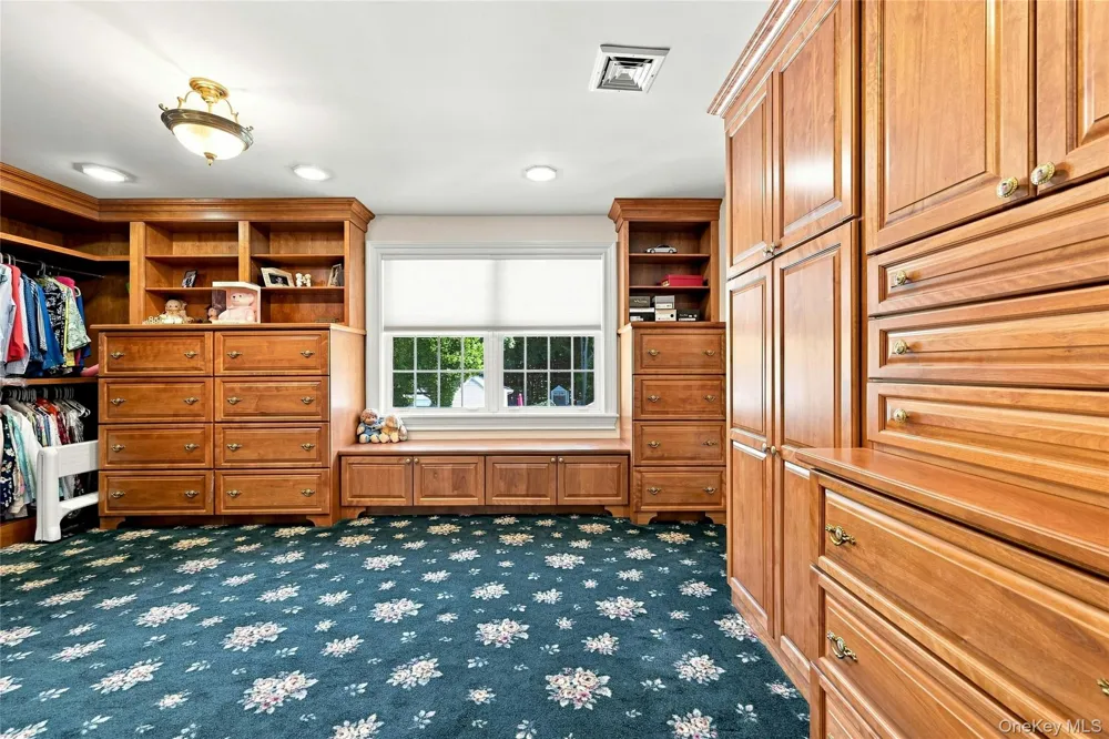 3 Crescent Drive Northport, NY 11768