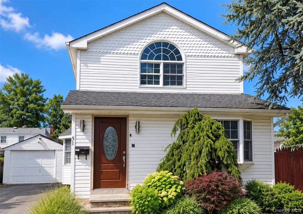 51 Lafayette Avenue Westbury, NY 11590