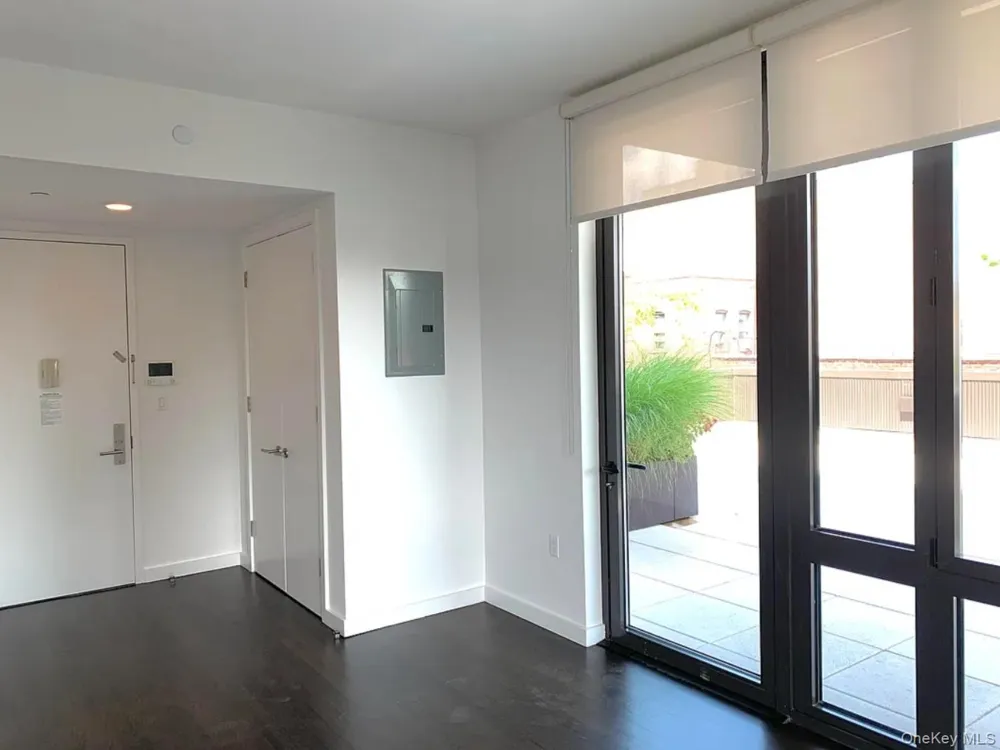 37-40 27th Street #4E Long Island City, NY 11101