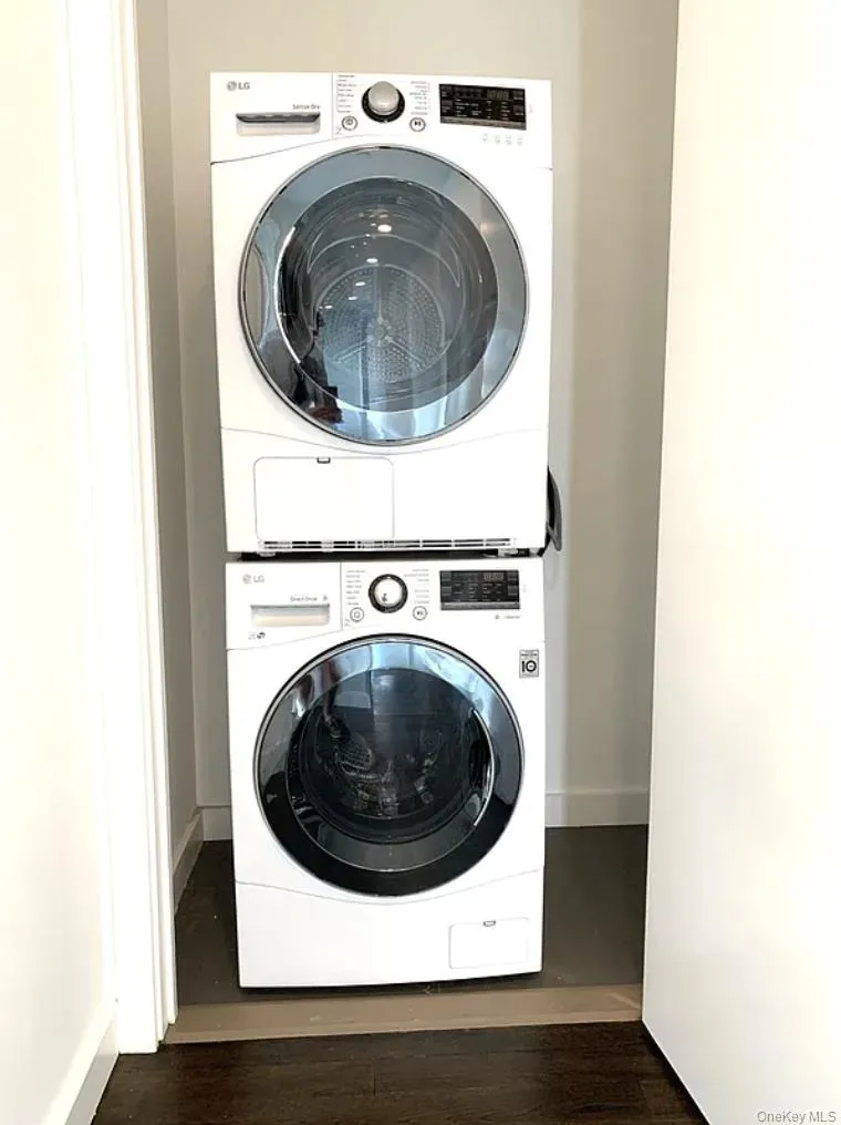 37-40 27th Street #4E Long Island City, NY 11101