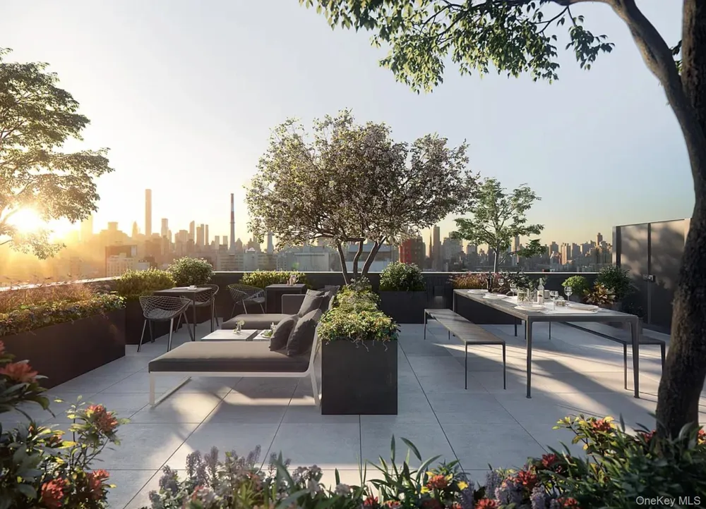 37-40 27th Street #4E Long Island City, NY 11101