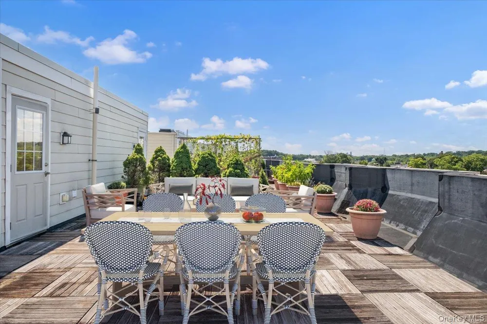 101 Sheldrake Place #20 Mamaroneck, NY 10543