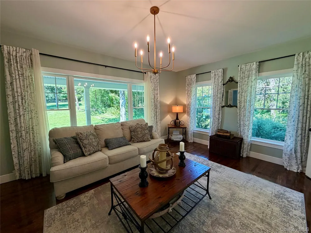 101 Beverly Road Chester, NY 10918