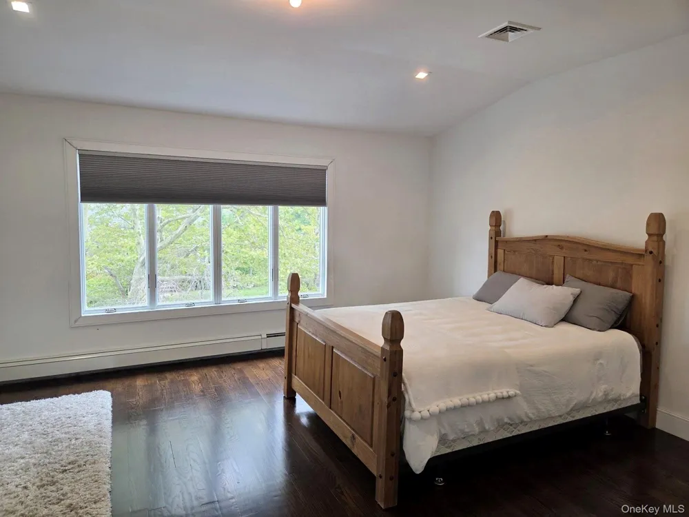 541 Cedarwood Drive Cedarhurst, NY 11516