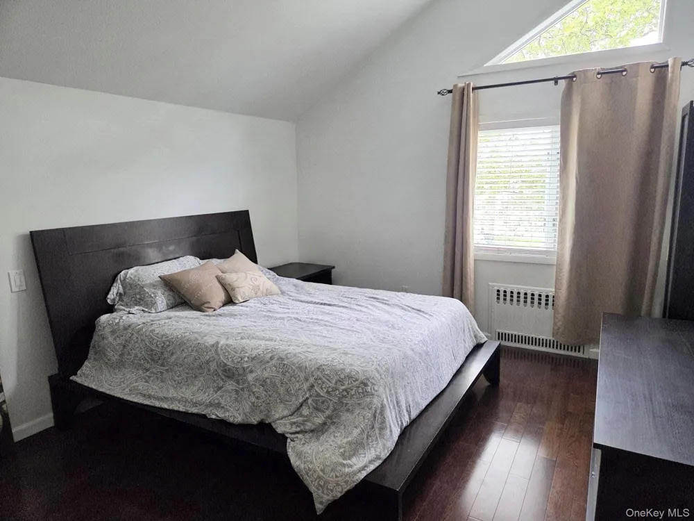 541 Cedarwood Drive Cedarhurst, NY 11516