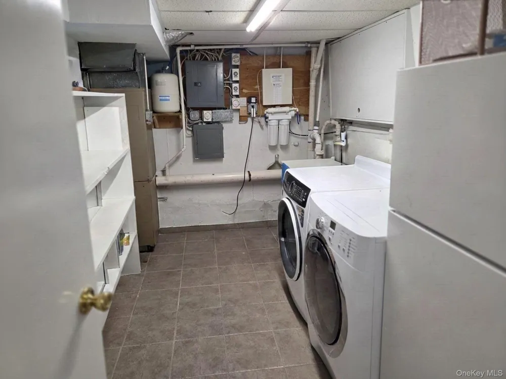 541 Cedarwood Drive Cedarhurst, NY 11516