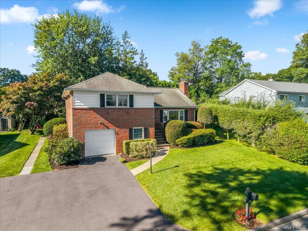 19 Dartmouth Terrace White Plains, NY 10607