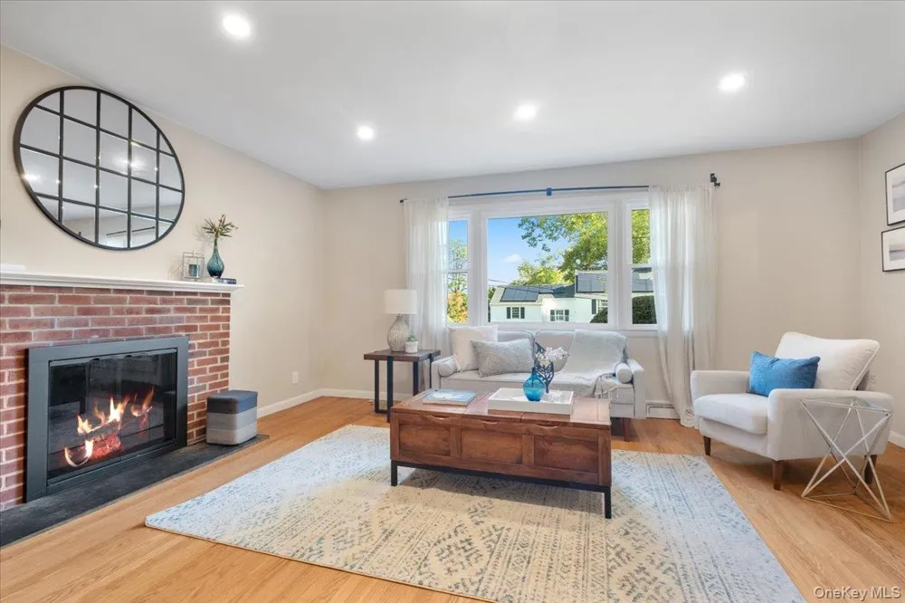 19 Dartmouth Terrace White Plains, NY 10607