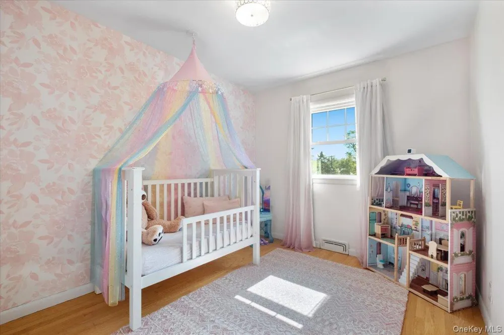19 Dartmouth Terrace White Plains, NY 10607