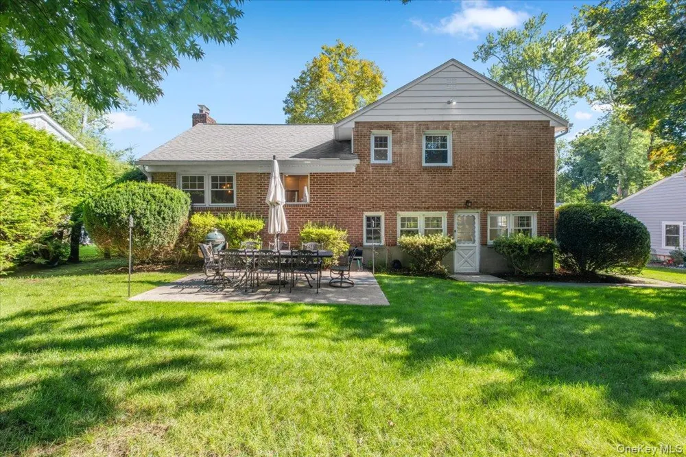 19 Dartmouth Terrace White Plains, NY 10607