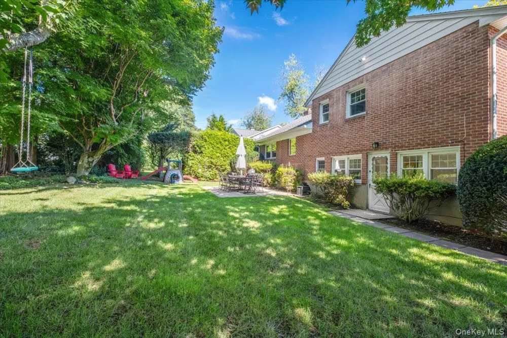 19 Dartmouth Terrace White Plains, NY 10607