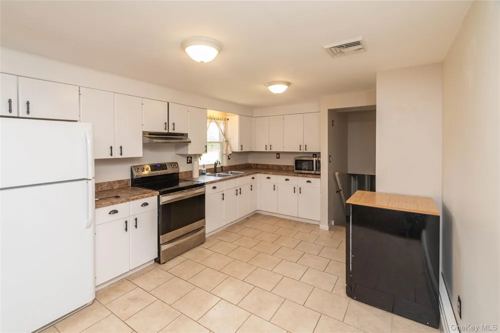 2188 State Route 32 Modena, NY 12548