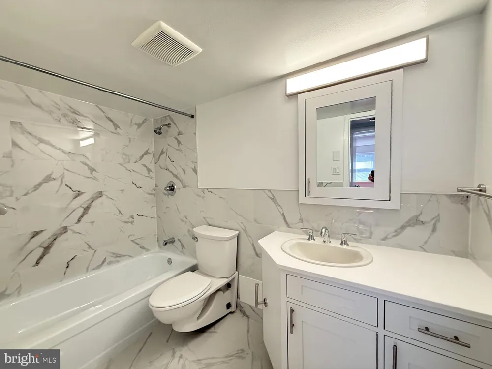 606 COOPER LANDING ROAD #B-3E Cherry Hill, NJ 08002