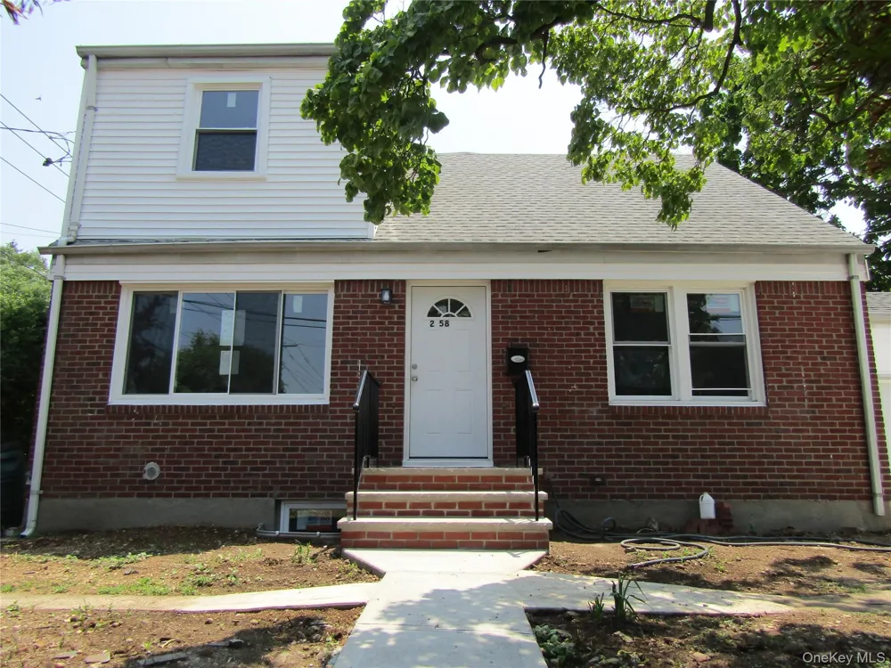 258 Brown Avenue Hempstead, NY 11550