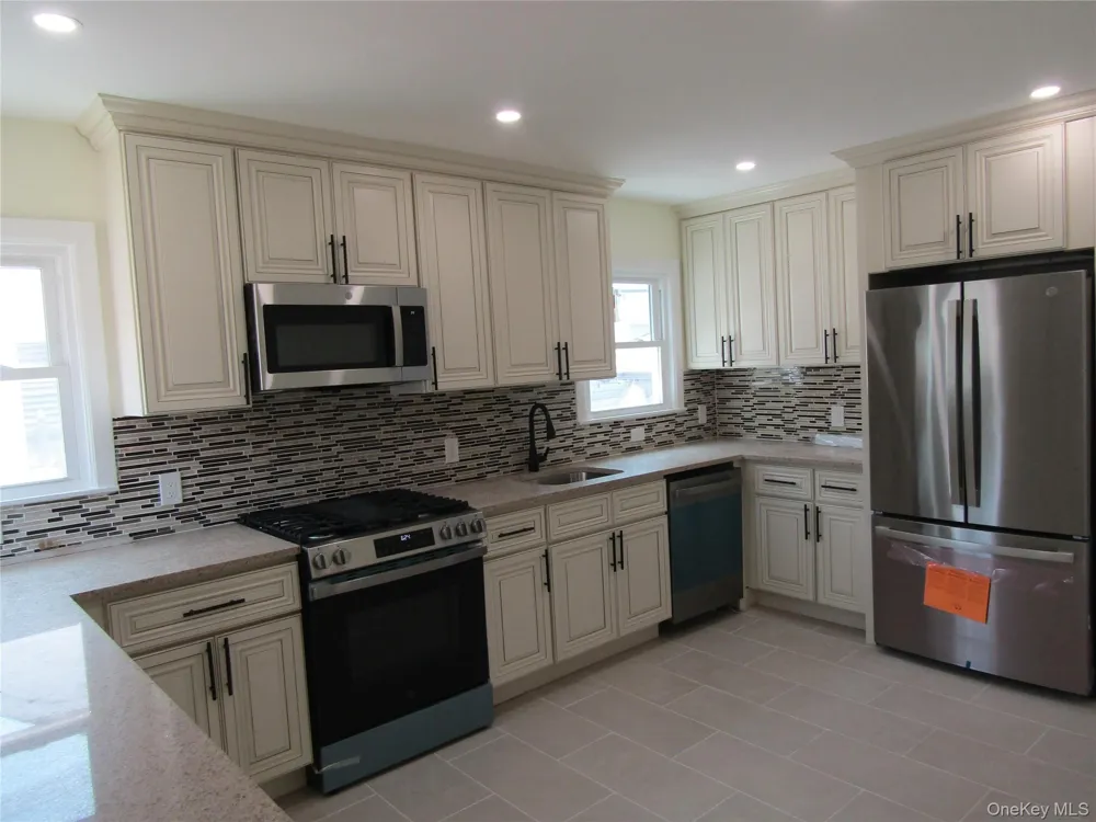 258 Brown Avenue Hempstead, NY 11550