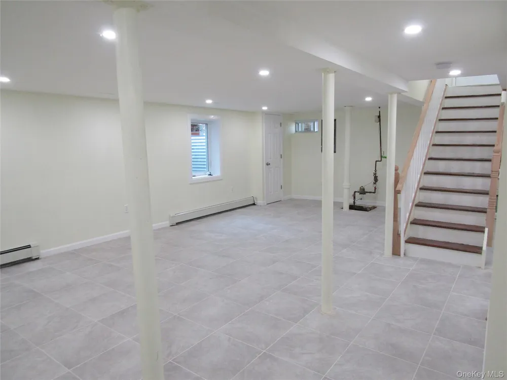 258 Brown Avenue Hempstead, NY 11550