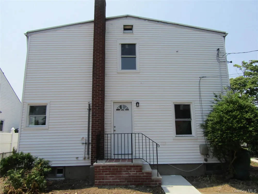 258 Brown Avenue Hempstead, NY 11550