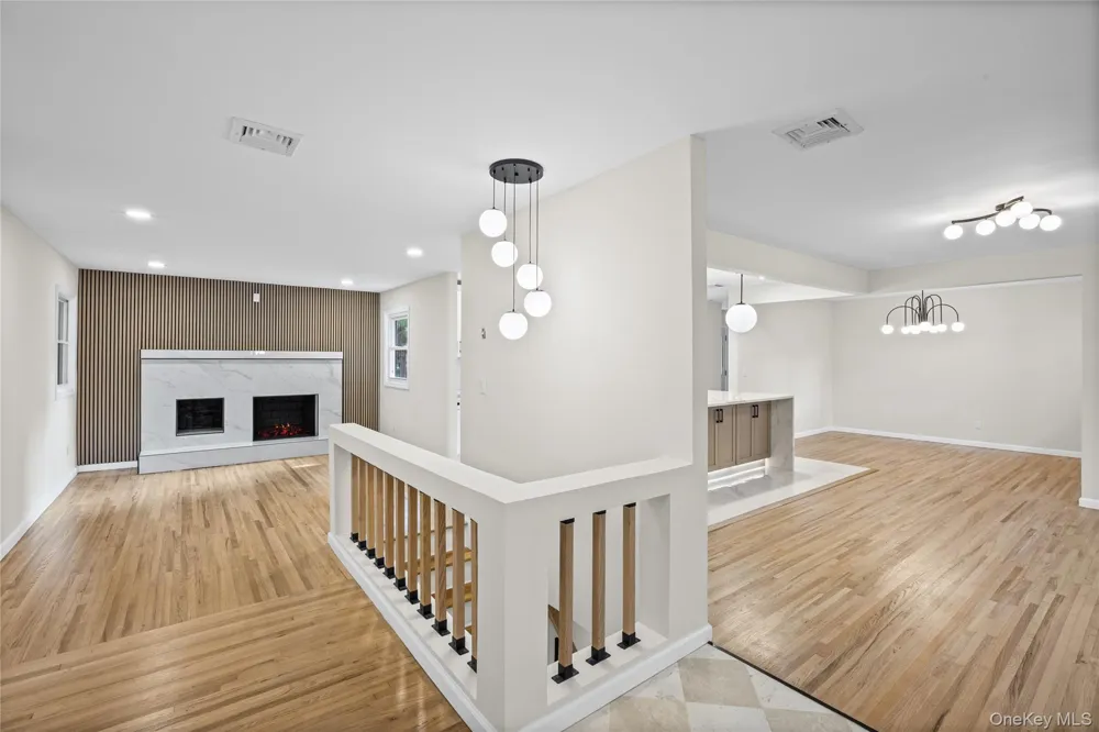 14 Camelot Lane East Setauket, NY 11733