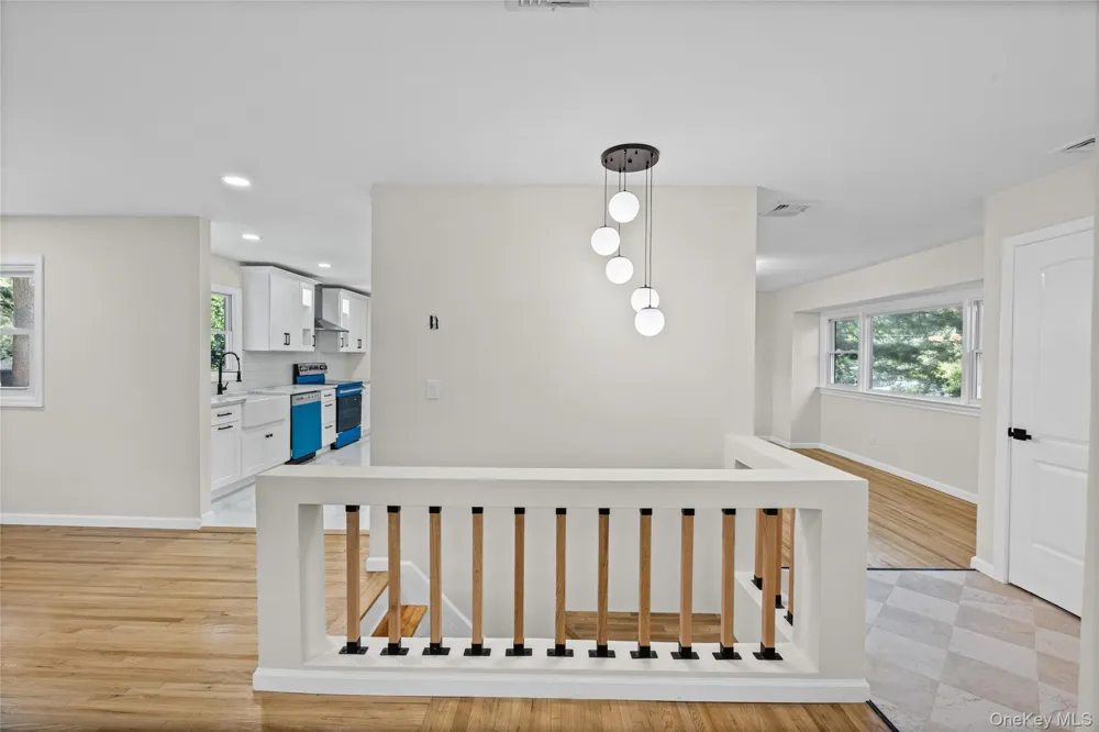 14 Camelot Lane East Setauket, NY 11733