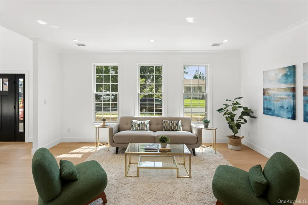 1222 Powell Avenue North Merrick, NY 11566