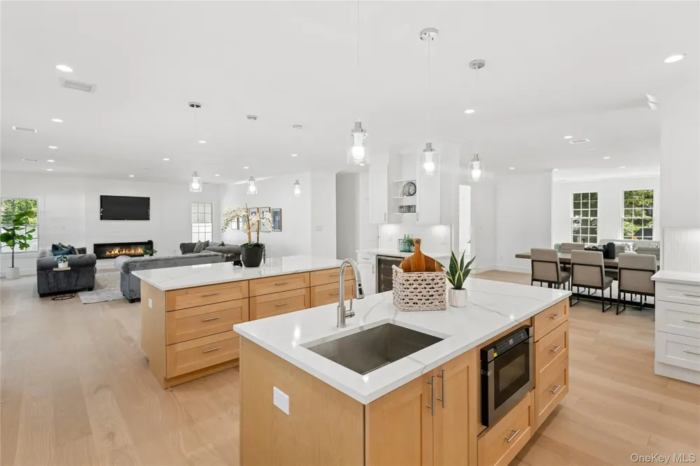 1222 Powell Avenue North Merrick, NY 11566