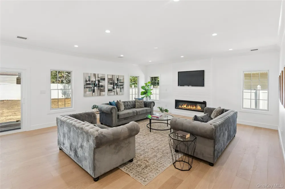 1222 Powell Avenue North Merrick, NY 11566