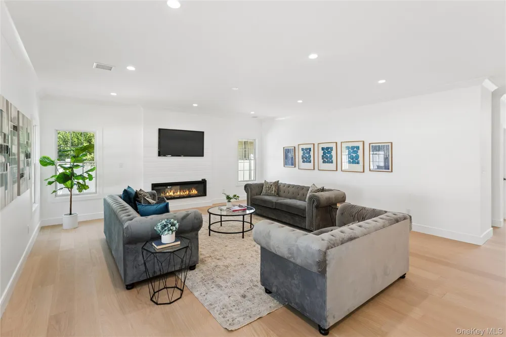 1222 Powell Avenue North Merrick, NY 11566