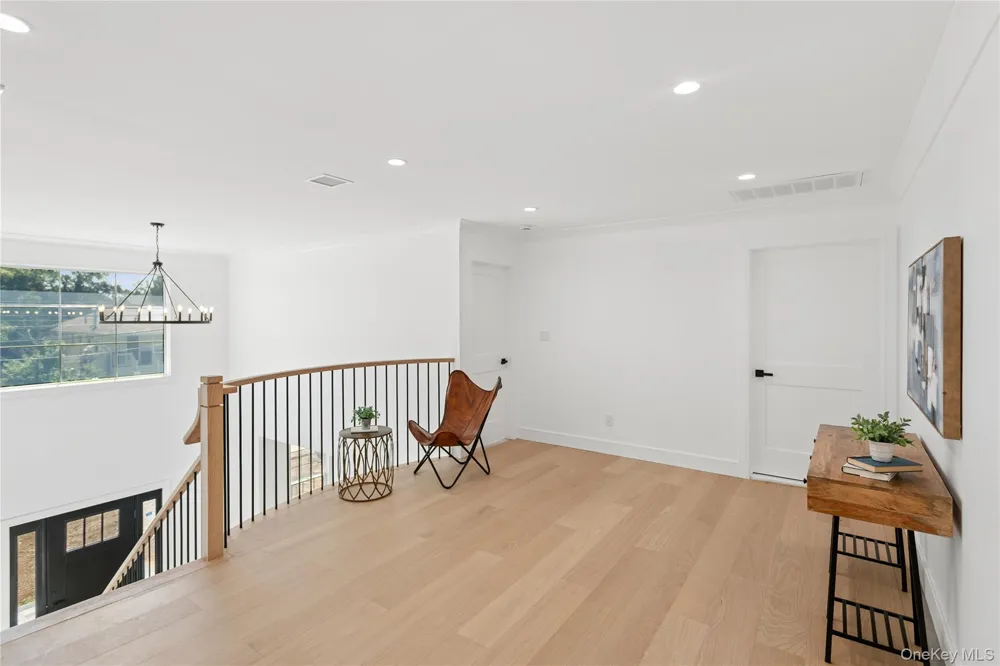 1222 Powell Avenue North Merrick, NY 11566